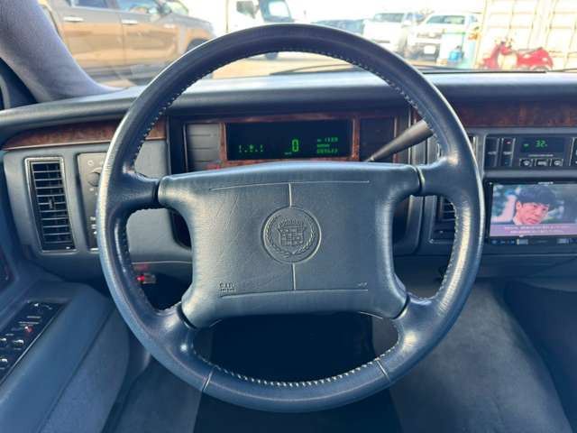1994 Cadillac FLEETWOOD — миниатюра 44
