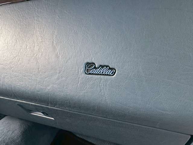 1994 Cadillac FLEETWOOD — миниатюра 71