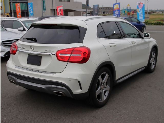 صورة 8 لـ 2014 Mercedes-BENZ GLA