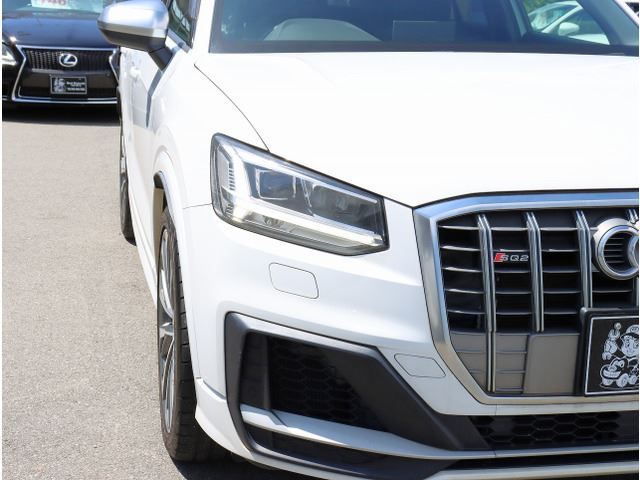 2020 AUDI SQ2 — миниатюра 13