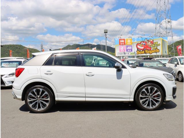 2020 AUDI SQ2 — миниатюра 11