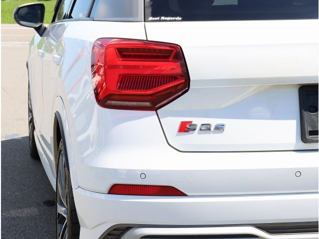 2020 AUDI SQ2 — миниатюра 17