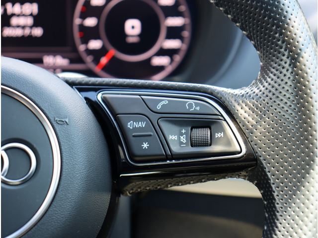 2020 AUDI SQ2 — миниатюра 27