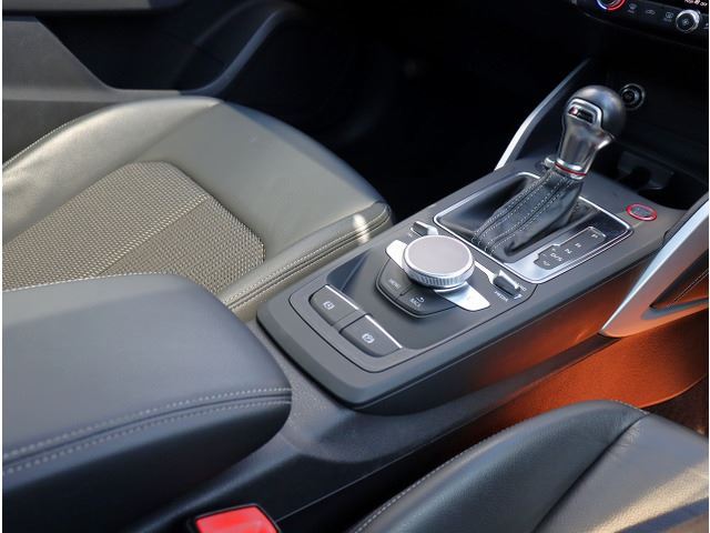 2020 AUDI SQ2 — миниатюра 42