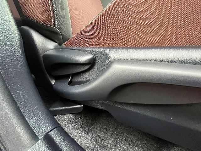 2017 Toyota VITZ 缩略图 18