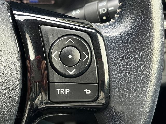 2017 Toyota VITZ 缩略图 23