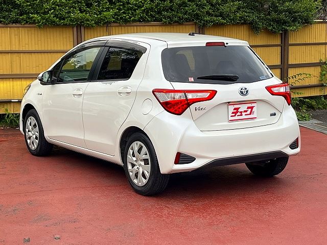 2017 Toyota VITZ 照片 9
