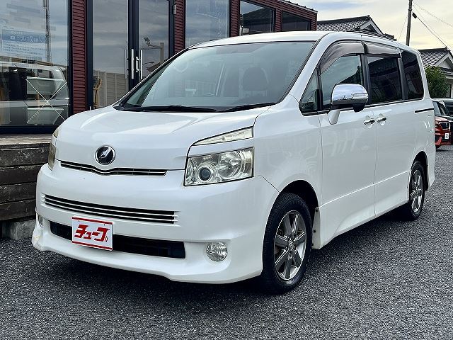 2009 Toyota VOXY 照片 1