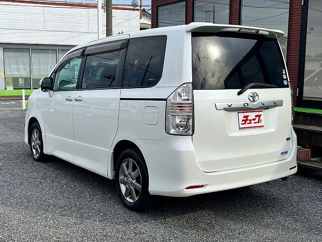 2009 Toyota VOXY 照片 9