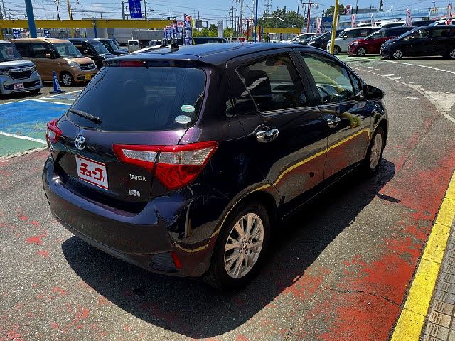 2017 Toyota VITZ 照片 3