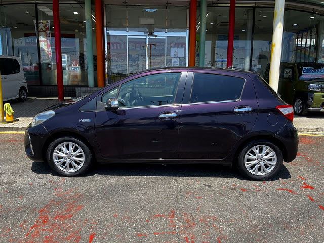 2017 Toyota VITZ 缩略图 14