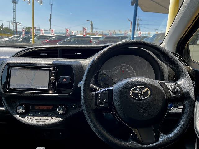 2017 Toyota VITZ 照片 2