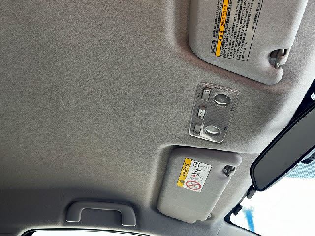 2017 Toyota VITZ 缩略图 22