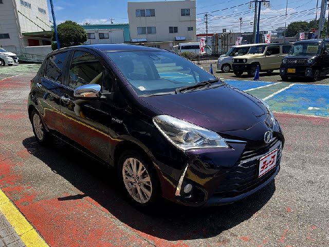 2017 Toyota VITZ 照片 7