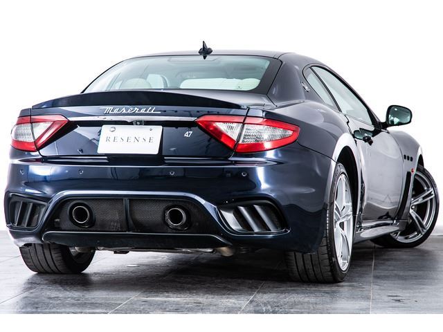 2017 Maserati GRAN TURISMO photo 2