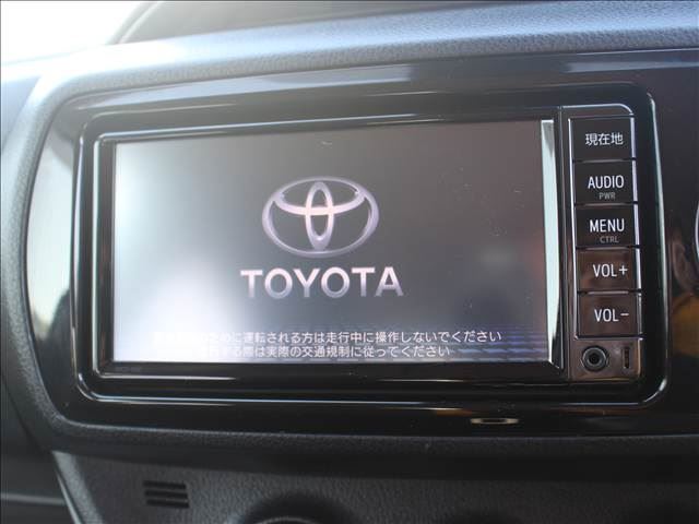 2017 Toyota VITZ 缩略图 12