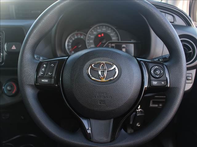 2017 Toyota VITZ 缩略图 15