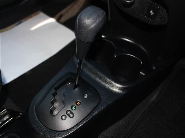 2017 Toyota VITZ 缩略图 14