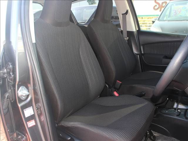 2017 Toyota VITZ 缩略图 18