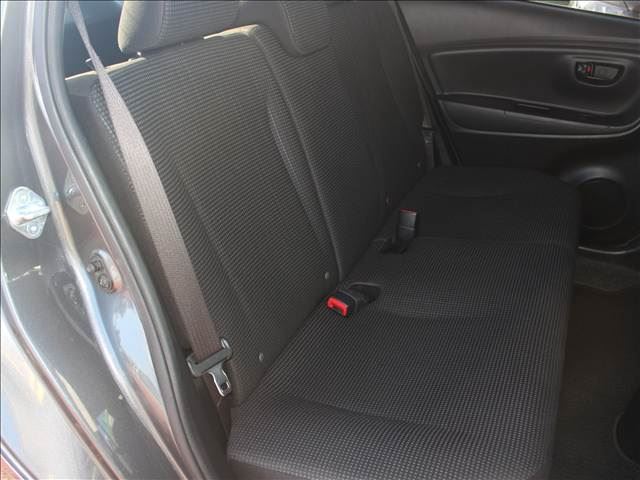 2017 Toyota VITZ 缩略图 19