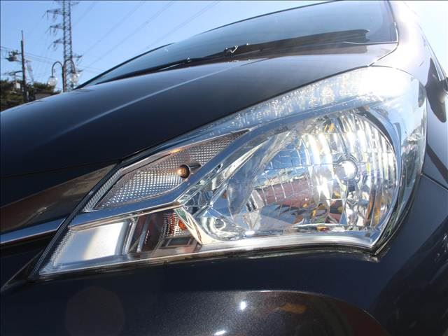2017 Toyota VITZ 照片 5