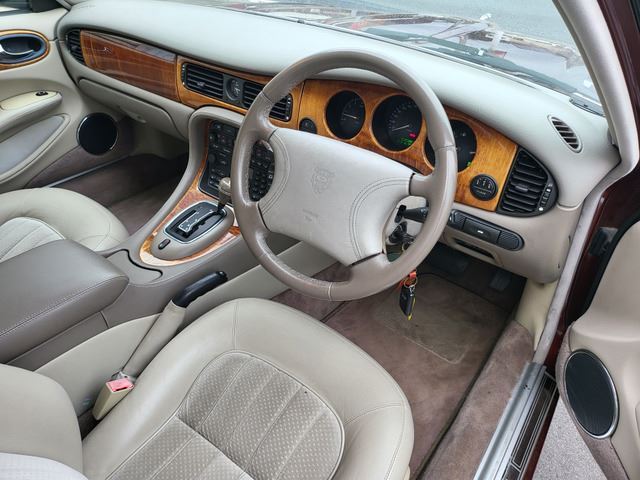 1999 Jaguar XJ — фото 3