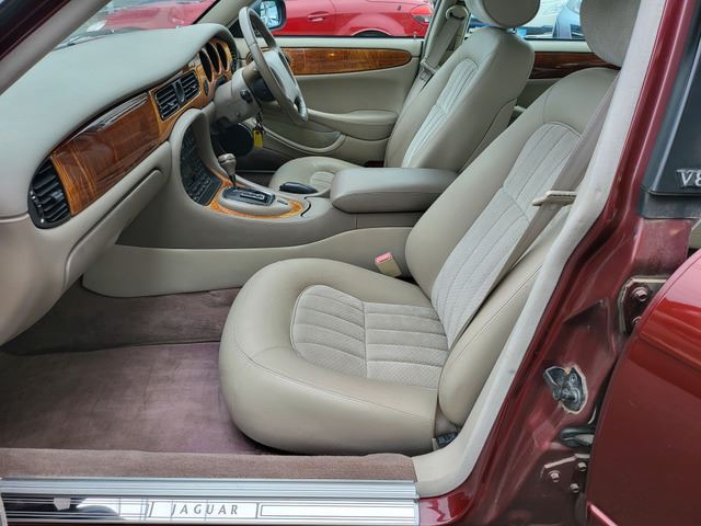 صورة مصغرة 16 لـ 1999 Jaguar XJ