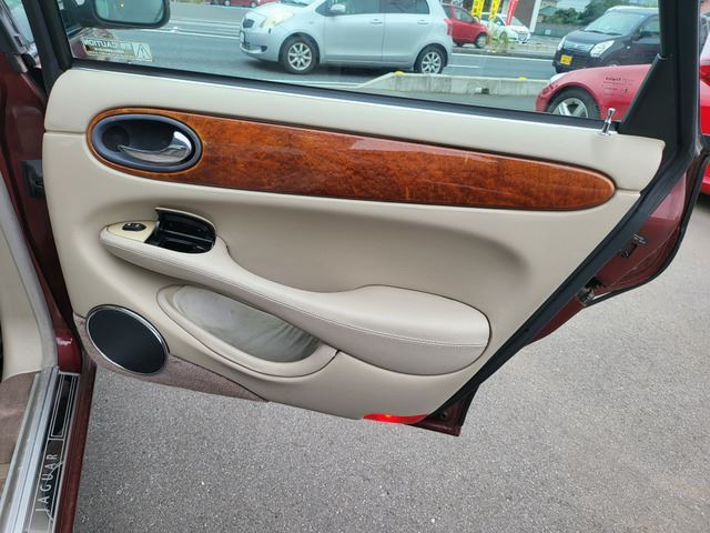 صورة مصغرة 31 لـ 1999 Jaguar XJ