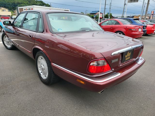 1999 Jaguar XJ — фото 8