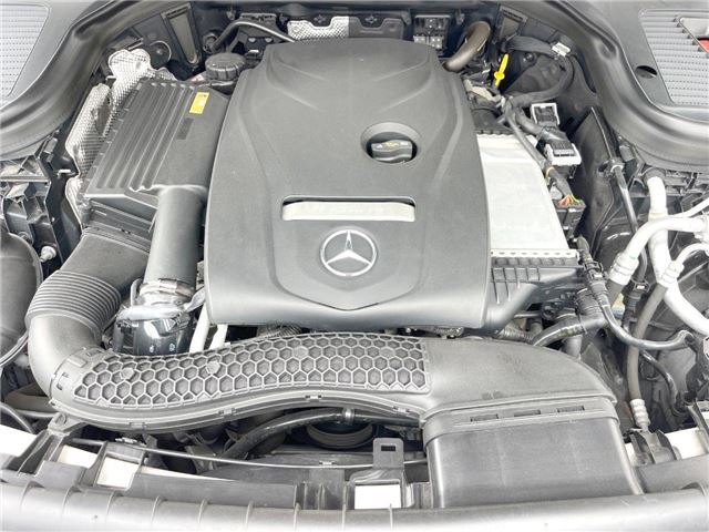 2016 Mercedes-BENZ GLC — фото 5