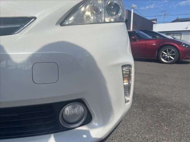 2011 Toyota PRIUS ALPHA 缩略图 12