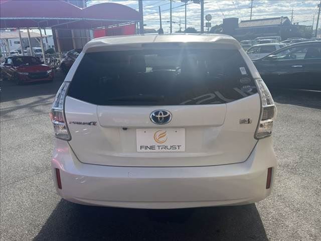 2011 Toyota PRIUS ALPHA 缩略图 18