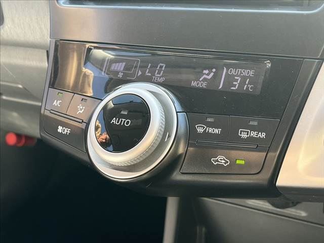 2011 Toyota PRIUS ALPHA 缩略图 41