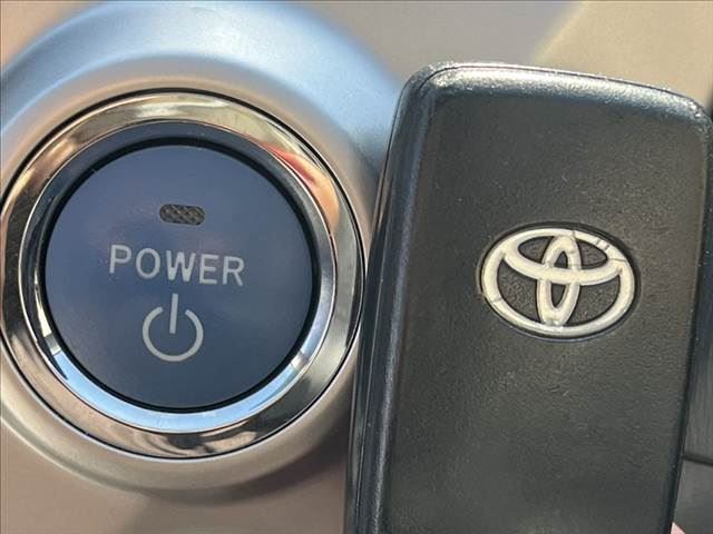 2011 Toyota PRIUS ALPHA 缩略图 43