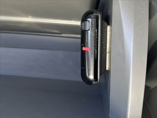 2011 Toyota PRIUS ALPHA 缩略图 44