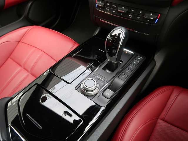 صورة مصغرة 31 لـ 2018 Maserati GRAN SPORT