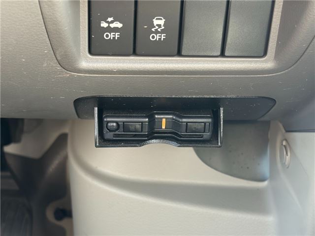 صورة 9 لـ 2021 Nissan NV100CLIPPER RIO