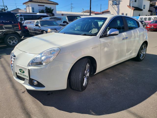 2015 ALFA Romeo GIULIETTA 缩略图 13