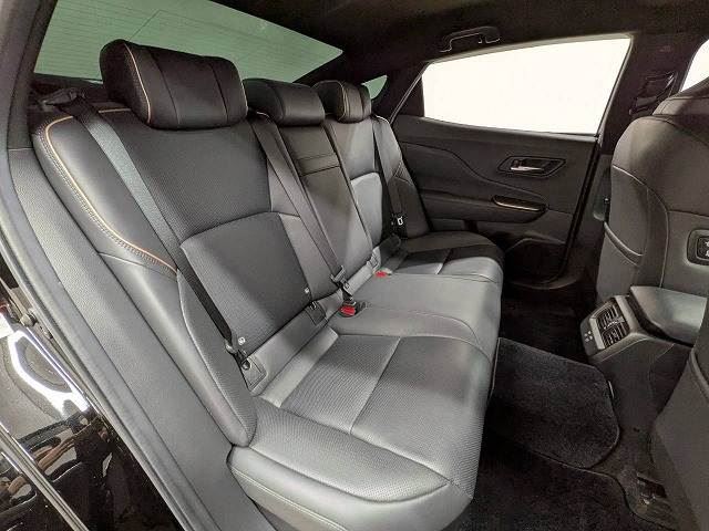 2022 Toyota CROWN CROSSOVER — миниатюра 12