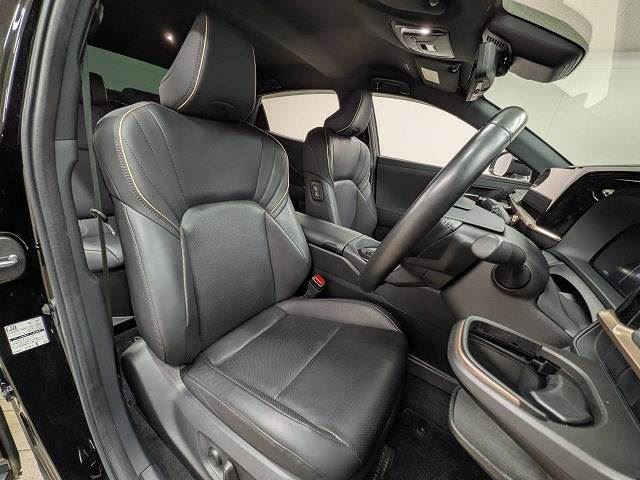 2022 Toyota CROWN CROSSOVER — миниатюра 11