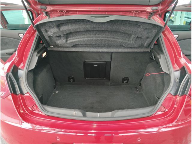 2012 ALFA Romeo GIULIETTA — миниатюра 14