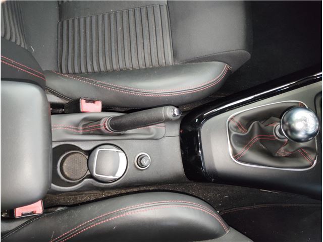 2012 ALFA Romeo GIULIETTA — миниатюра 58