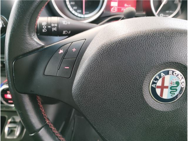 2012 ALFA Romeo GIULIETTA — миниатюра 60