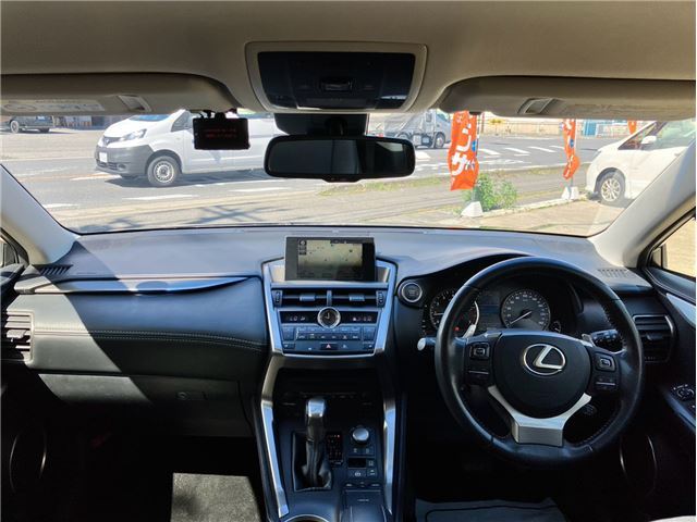 صورة 4 لـ 2014 Lexus NX