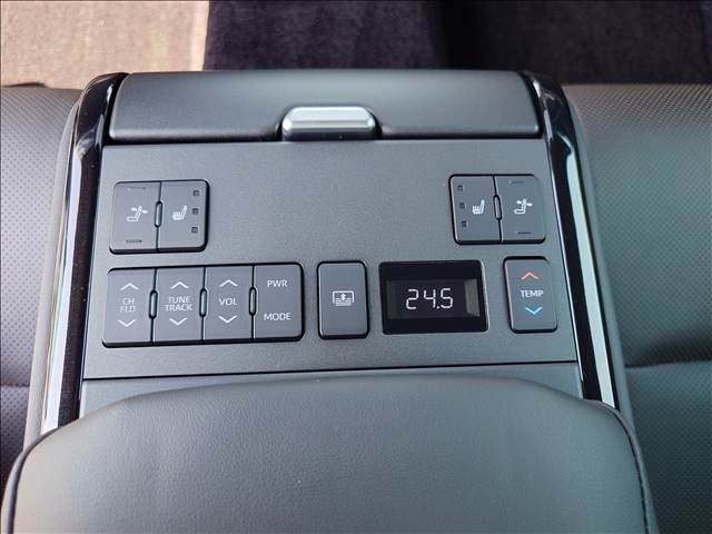 صورة مصغرة 18 لـ 2022 Toyota CROWN CROSSOVER