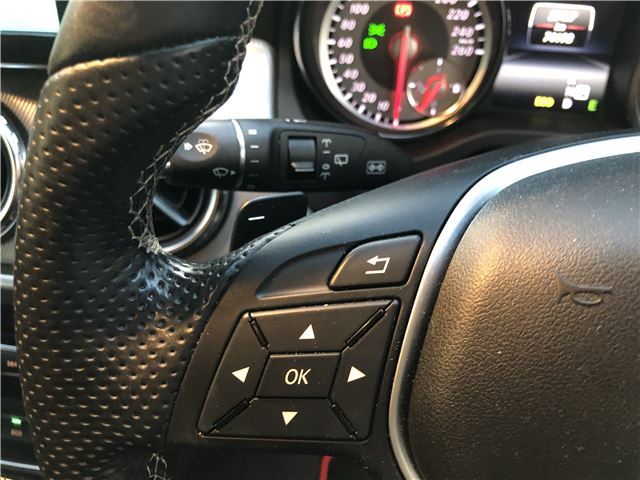 2014 Mercedes-BENZ GLA — миниатюра 38