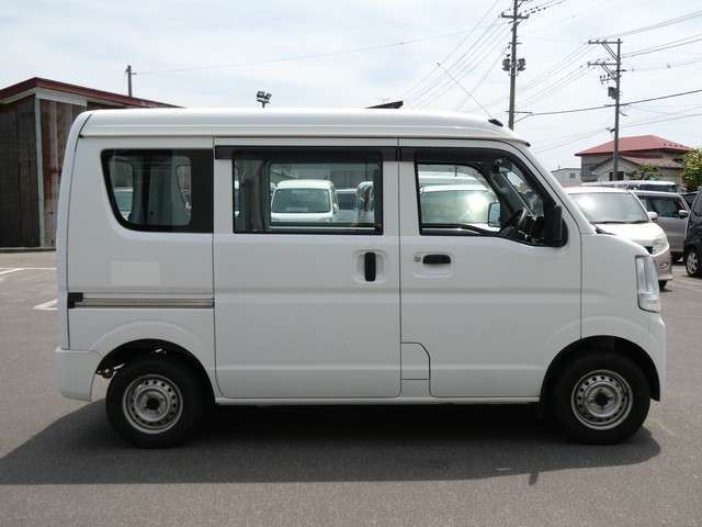 صورة 7 لـ 2017 Nissan NV100CLIPPER RIO
