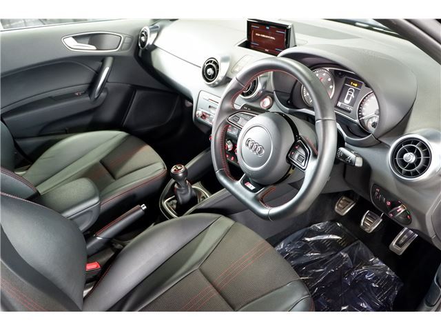 2015 AUDI S1 SPORTBACK 照片 2