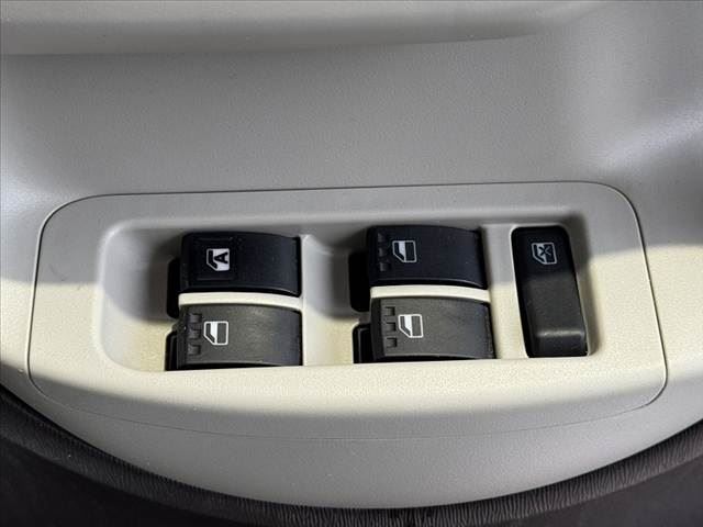 صورة مصغرة 30 لـ 2010 Toyota PASSO