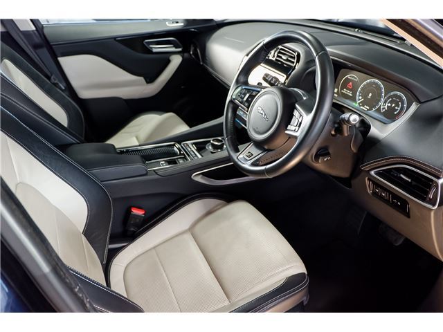 2016 Jaguar F-PACE — фото 2